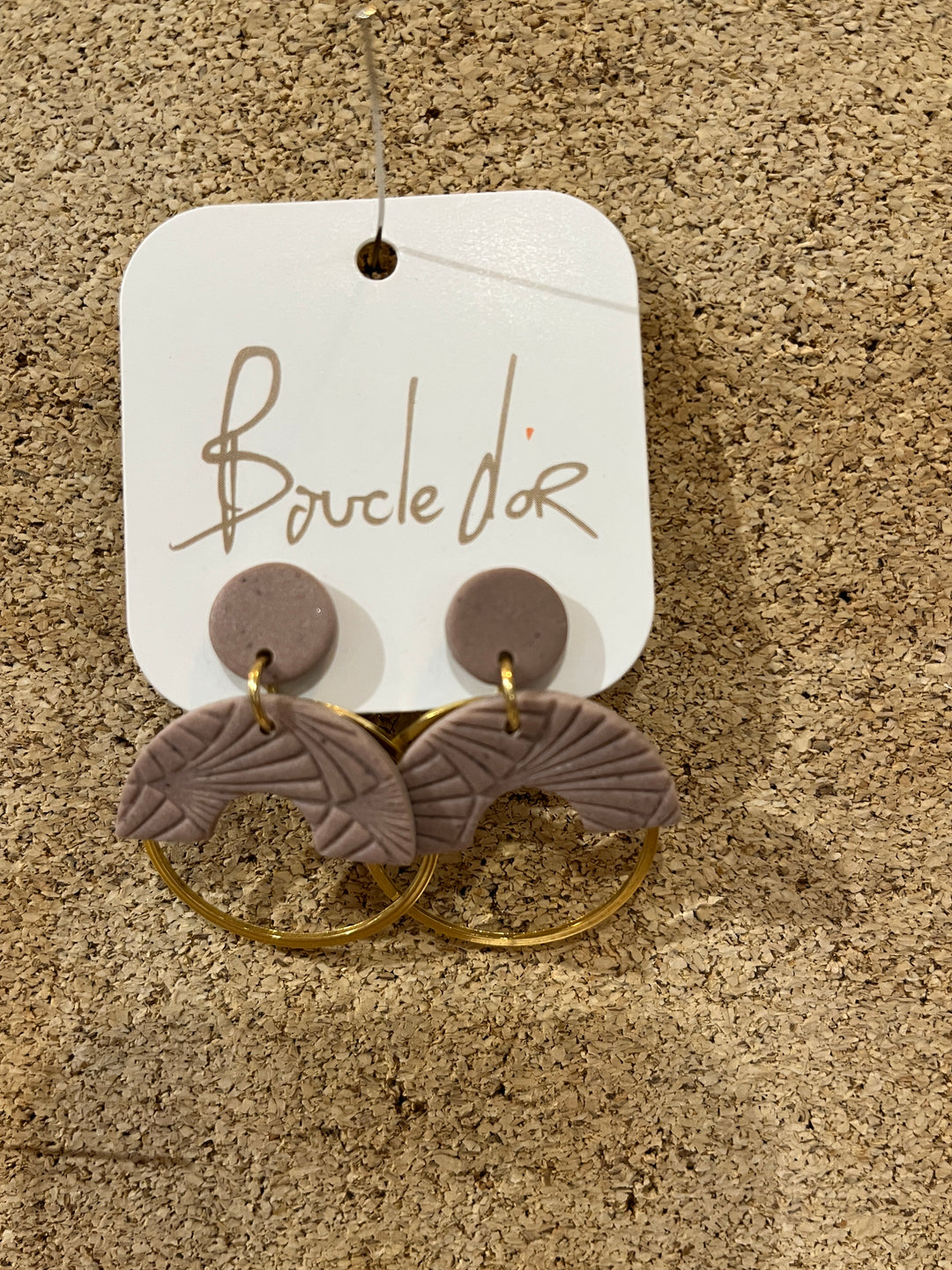 BOUCLE D'OREILLE style art déco vieux rose et doré