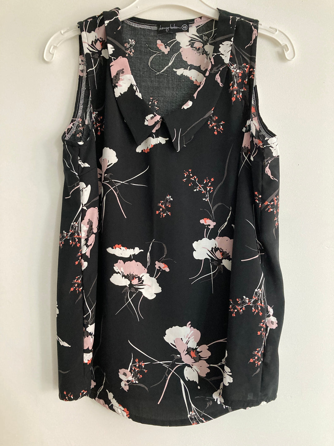 Cami April - Quadrillage fond blanc